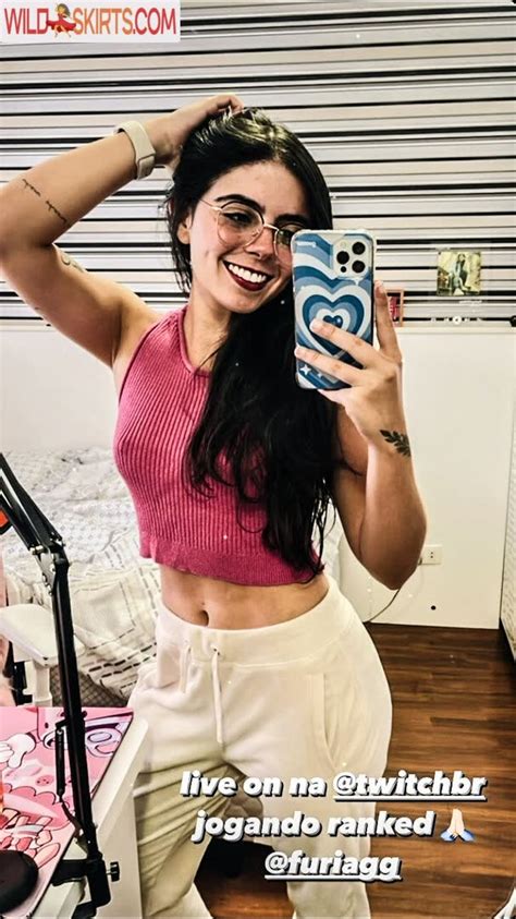 streamer pelada|Paula Nobre (@paulanobrez) • Instagram photos and videos.